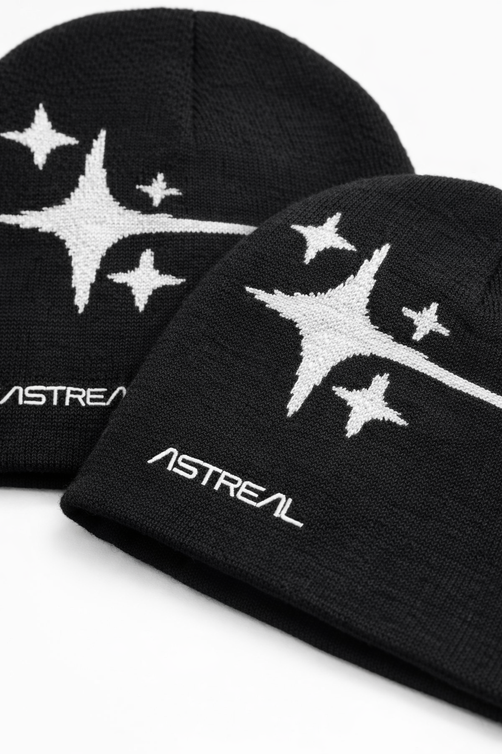 Novea Black Beanie